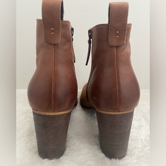 Brown Leather Ankle Boots - Size 8.5 (9) - Picture 3 of 5